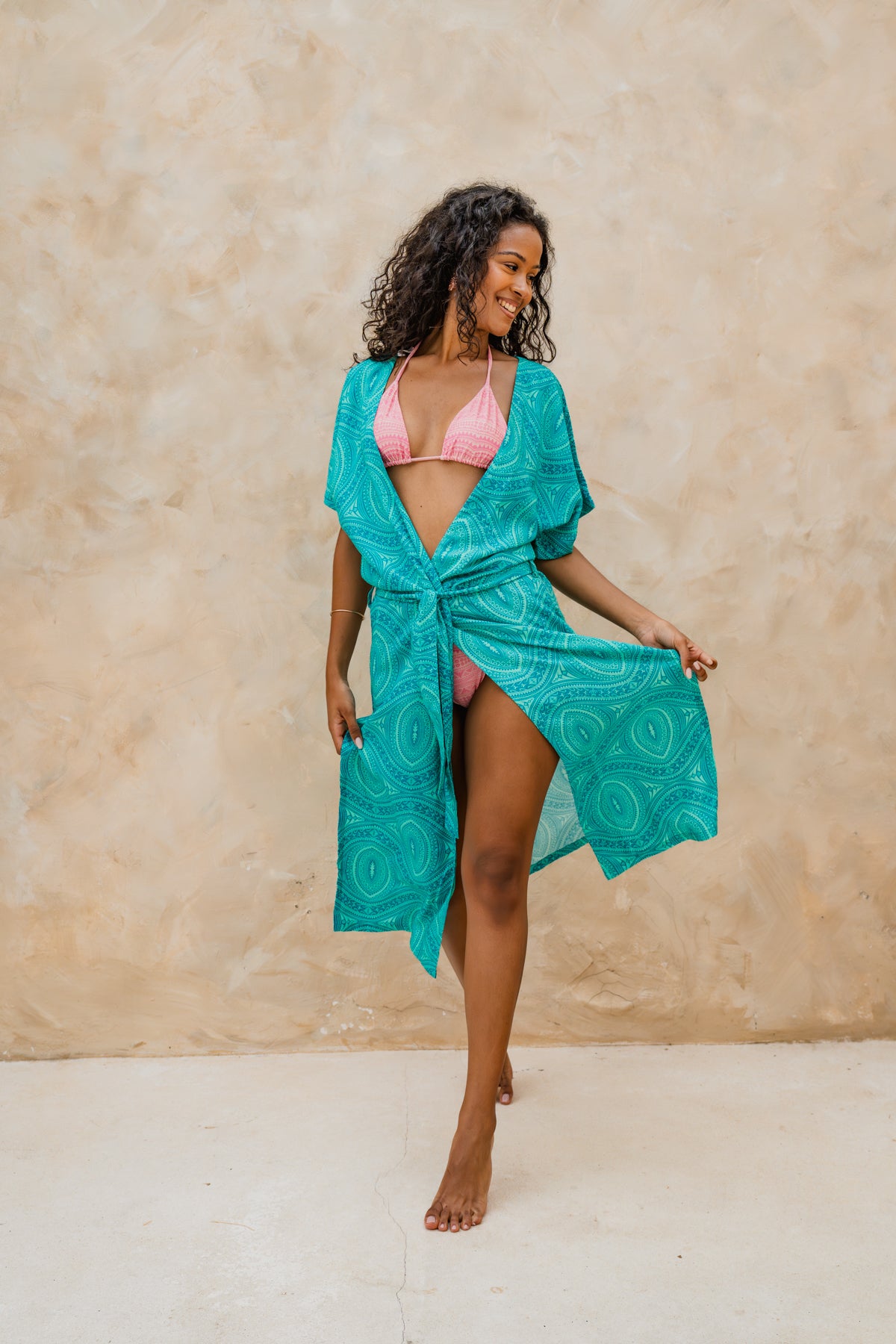 Tau Kimono