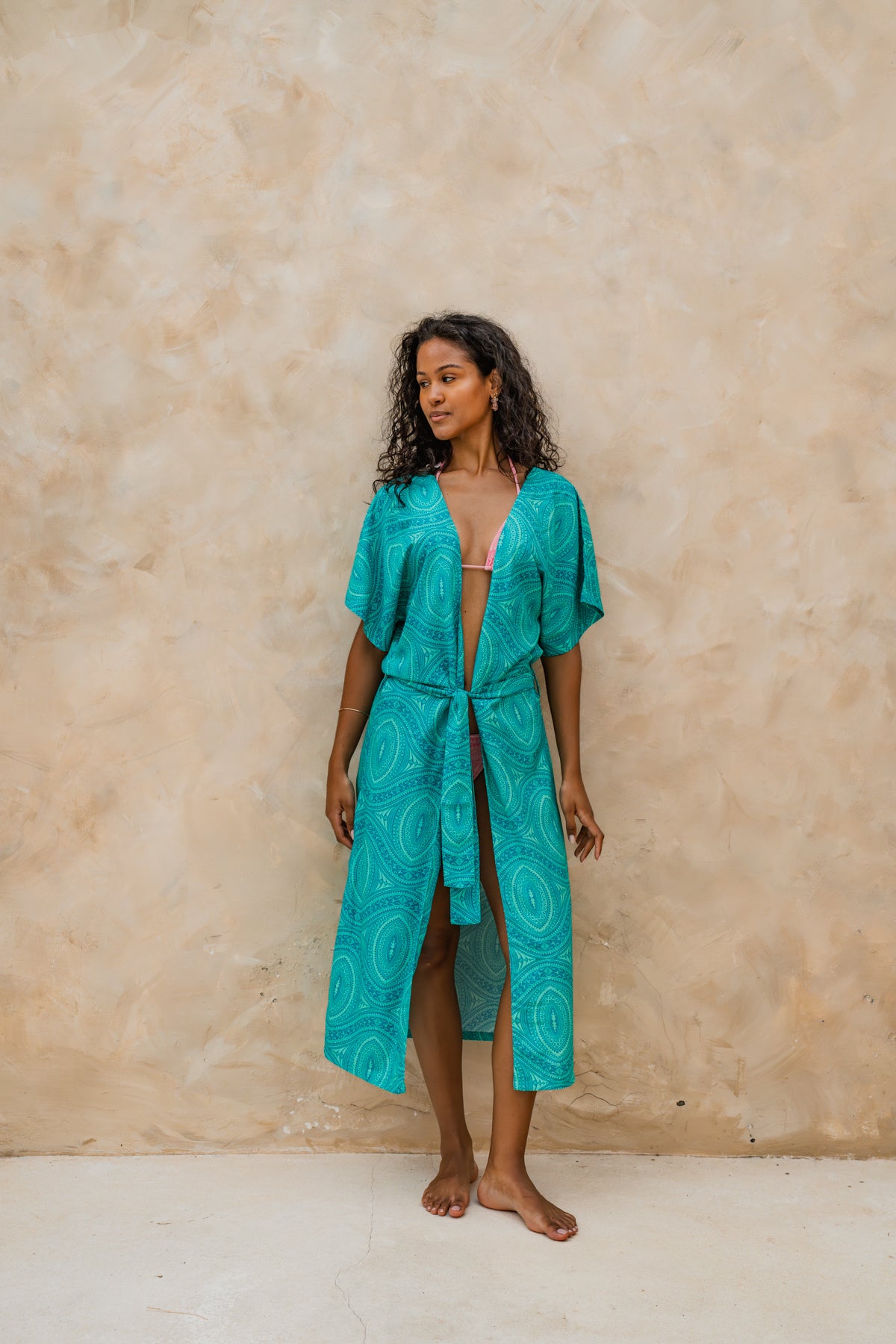 Tau Kimono